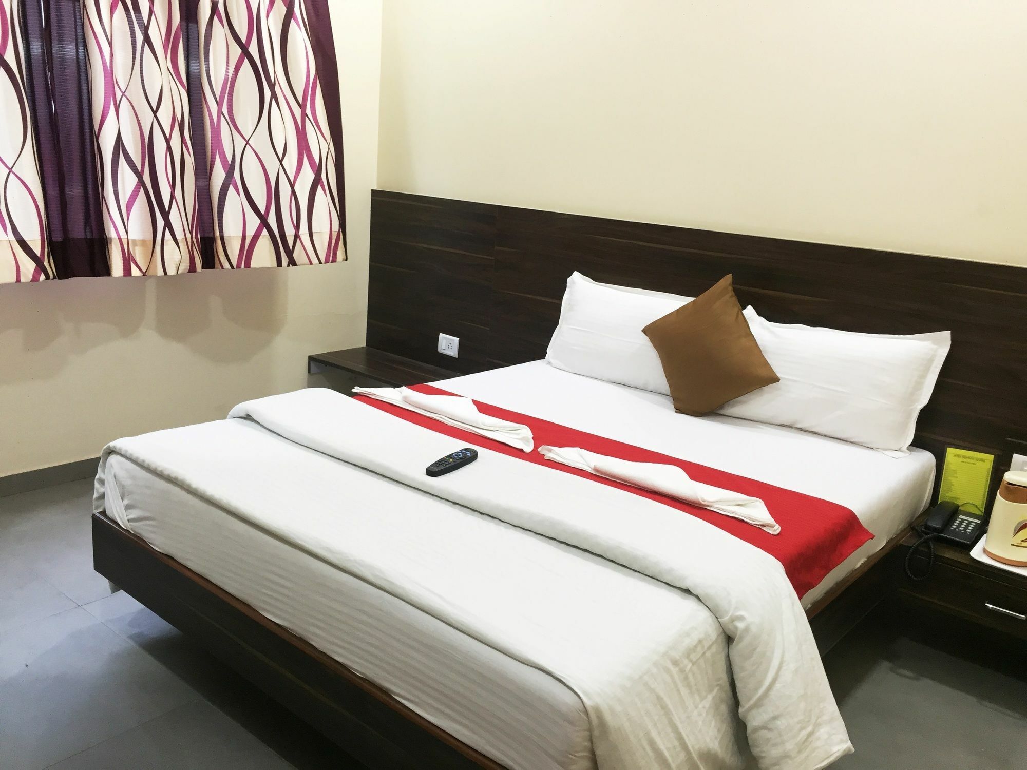 Отель Terminus Square Kurla Экстерьер фото